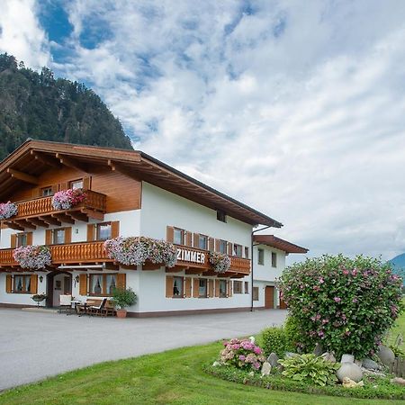 Gaestehaus Luxner Щрас им Цилертал Екстериор снимка