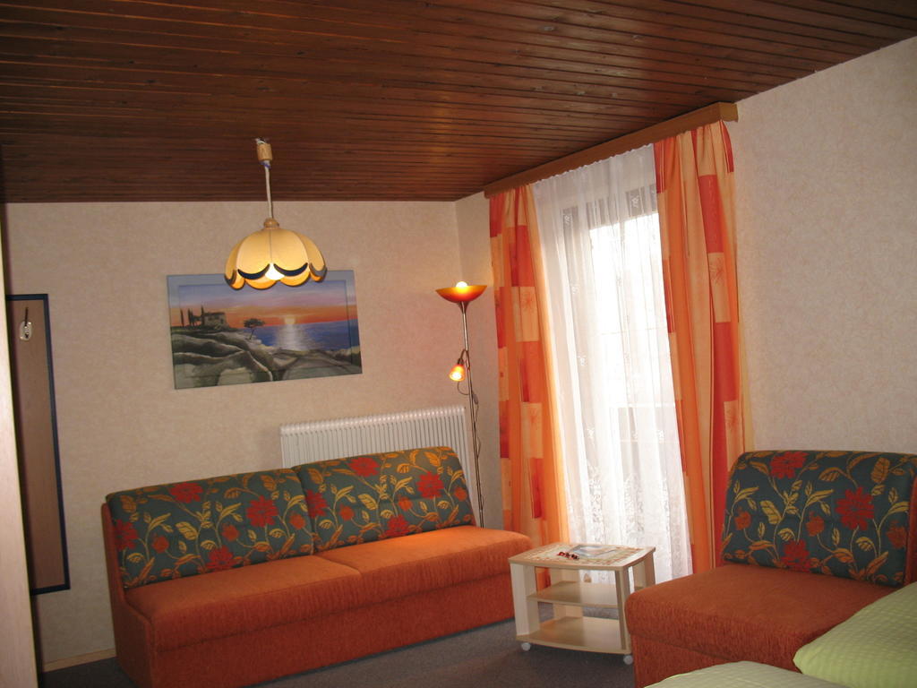 Gaestehaus Luxner Щрас им Цилертал Екстериор снимка